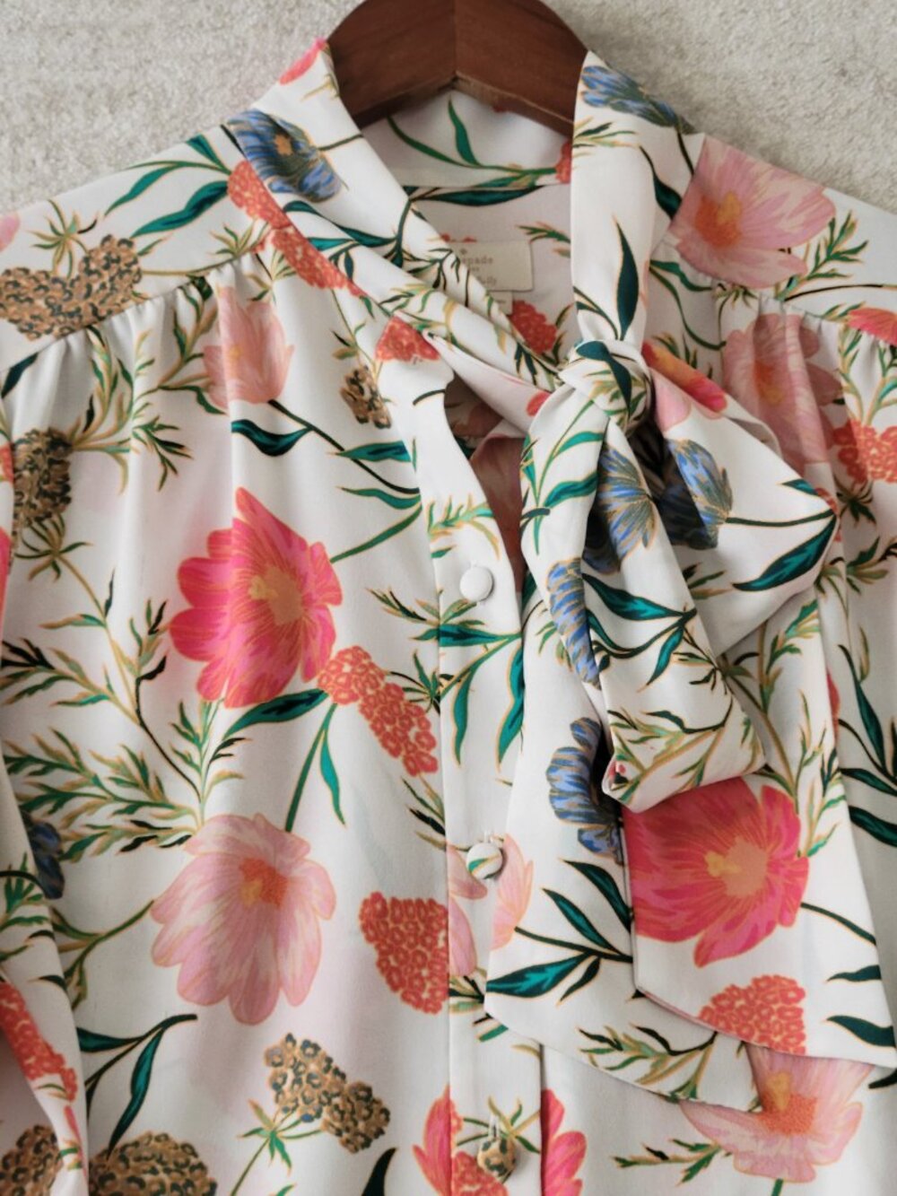 Kate Spade New York Blossom Floral Tie Blouse Womens Medium Pink FLAWS - Picture 15 of 16
